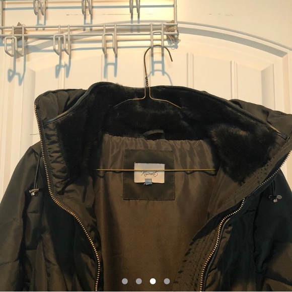 Green Hooded Winter Jacket - Picture 3 of 4